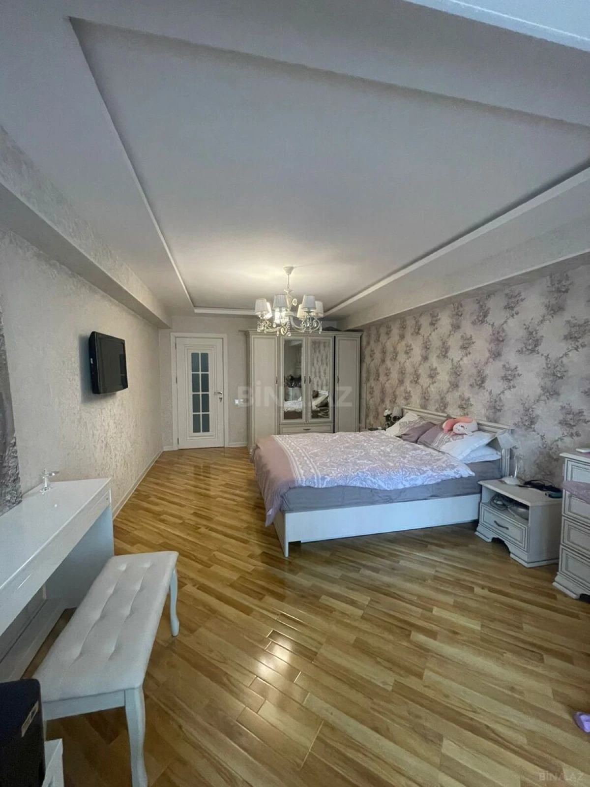 Satılır 2 otaqlı mənzil 80 m²