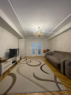 Satılır 2 otaqlı mənzil 80 m²