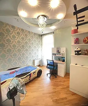 Satılır 4 otaqlı mənzil 170 m²