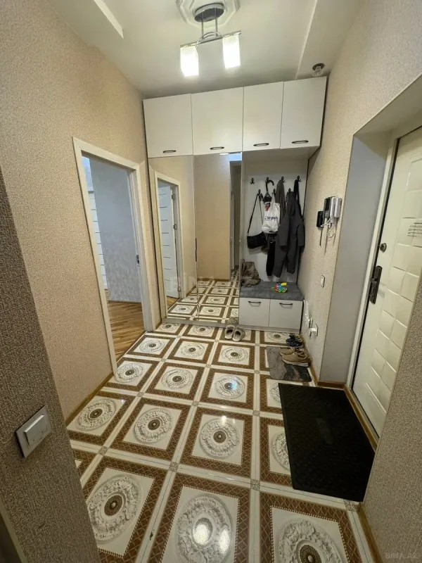 Satılır 3 otaqlı mənzil 98 m²