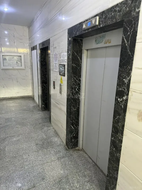 Satılır 3 otaqlı mənzil 98 m²