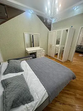 Satılır 3 otaqlı mənzil 98 m²