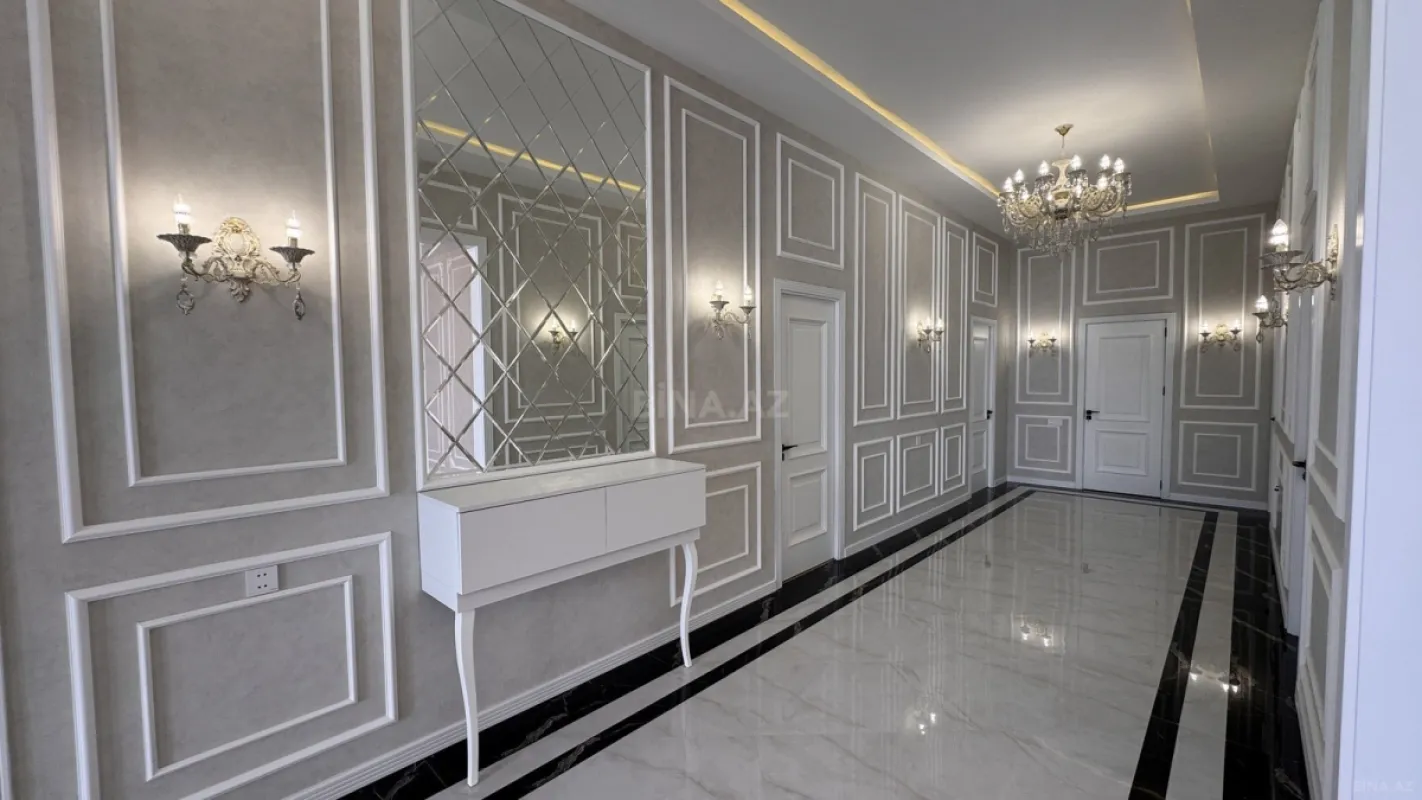 Satılır 5 otaqlı həyət evi 250 m²