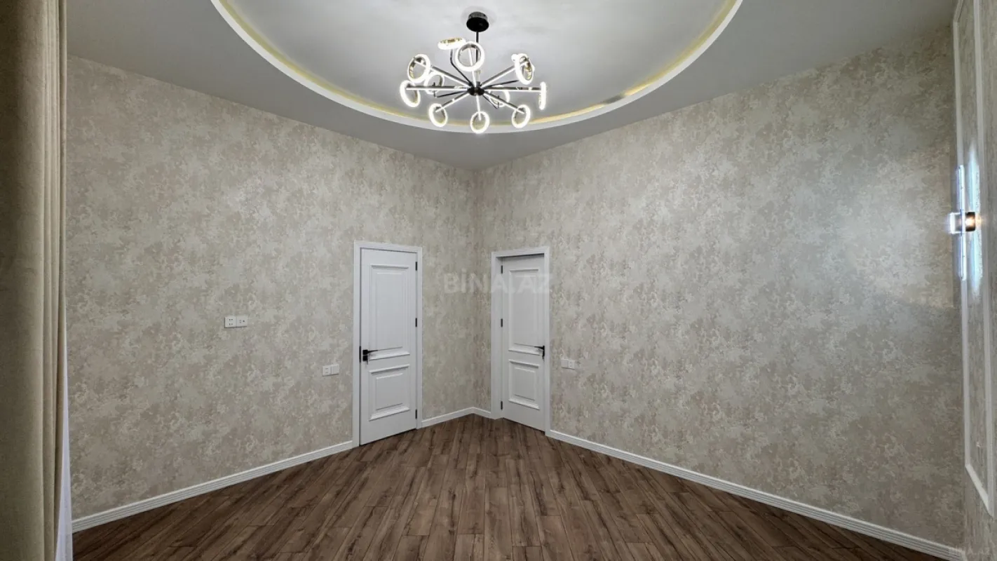 Satılır 5 otaqlı həyət evi 250 m²