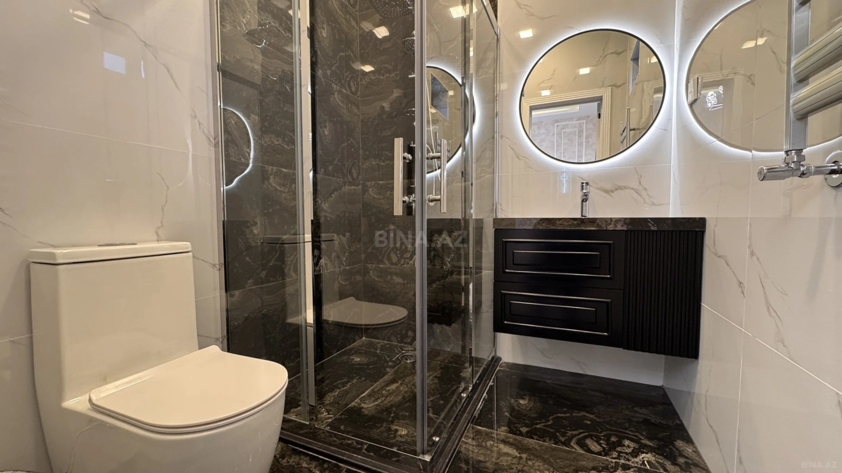 Satılır 5 otaqlı həyət evi 250 m²