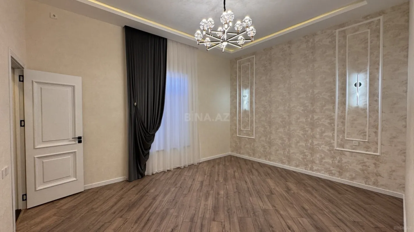 Satılır 5 otaqlı həyət evi 250 m²