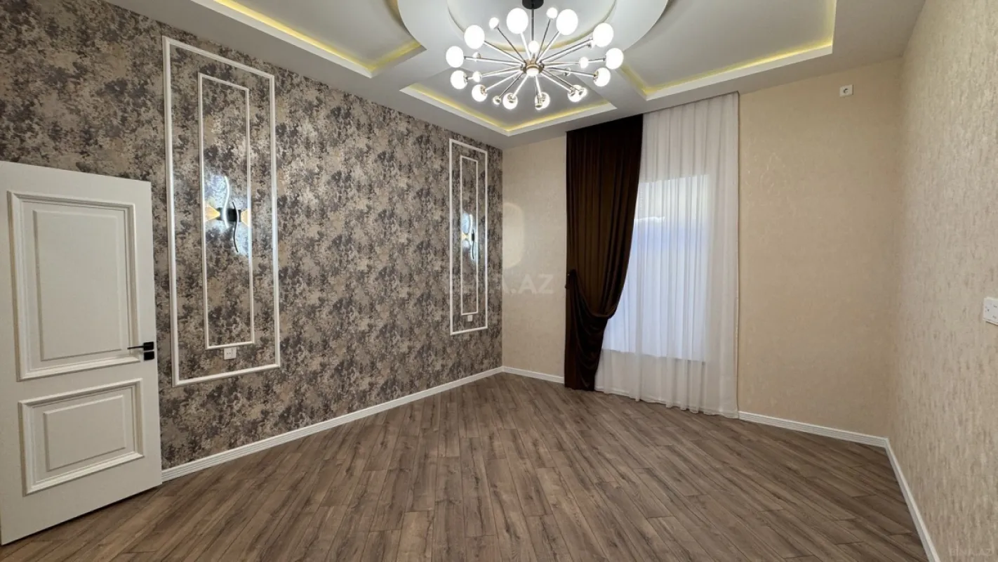 Satılır 5 otaqlı həyət evi 250 m²