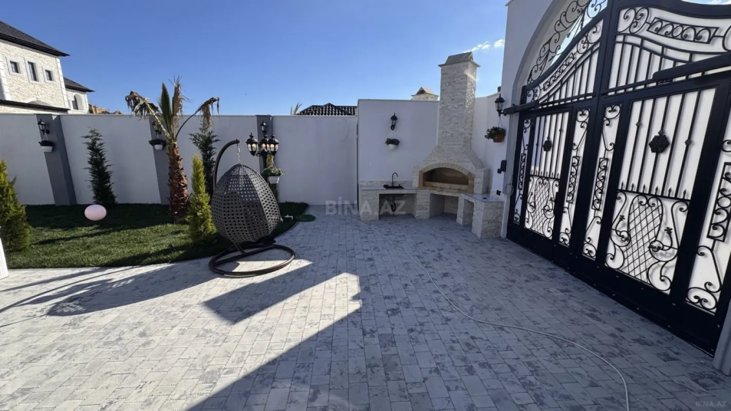 Satılır 5 otaqlı həyət evi 250 m²