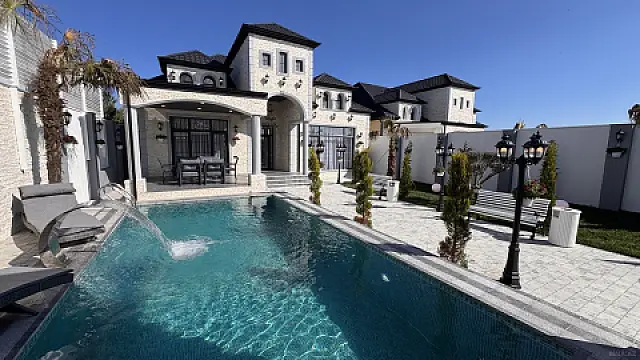Satılır 5 otaqlı həyət evi 250 m² — Bakı, Mərdəkan 5 otaq 250.00 m²