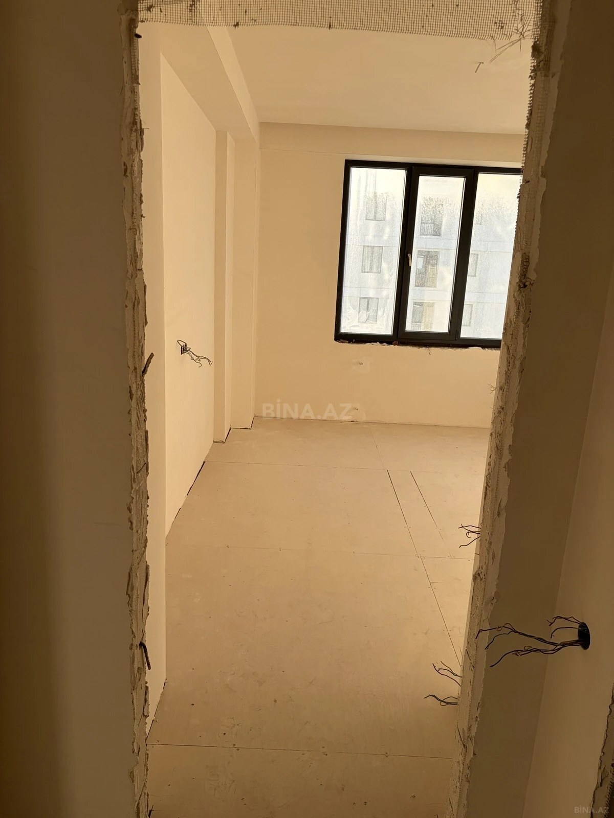 Satılır 3 otaqlı mənzil 77 m²