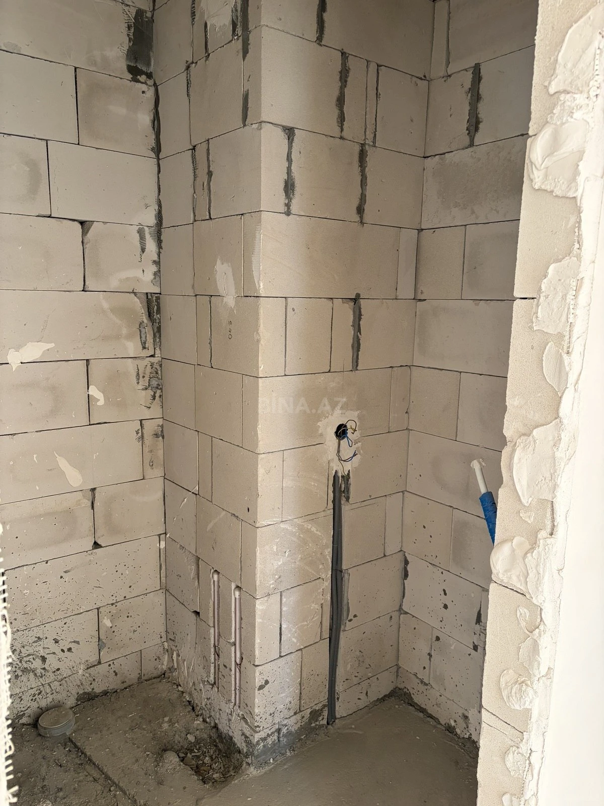 Satılır 3 otaqlı mənzil 77 m²