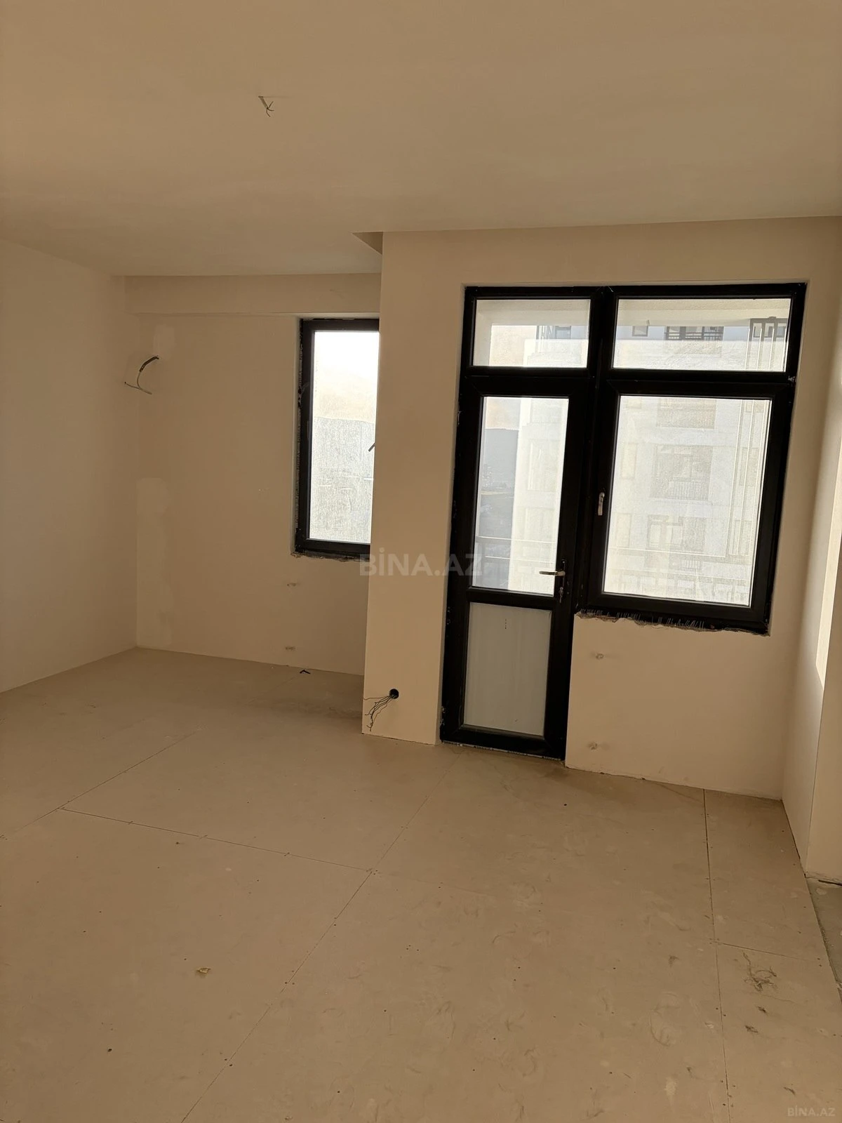 Satılır 3 otaqlı mənzil 77 m²