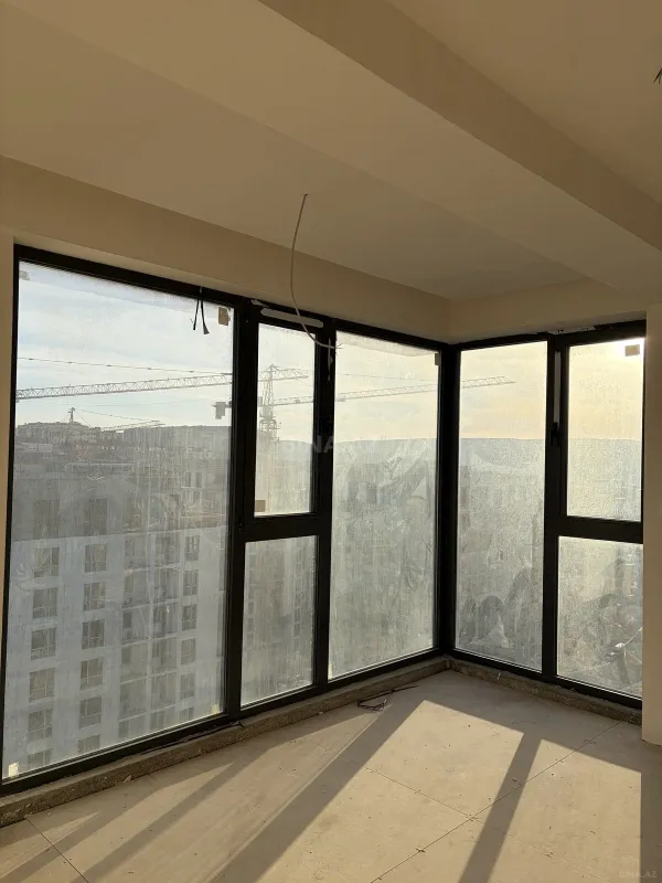 Satılır 3 otaqlı mənzil 77 m²