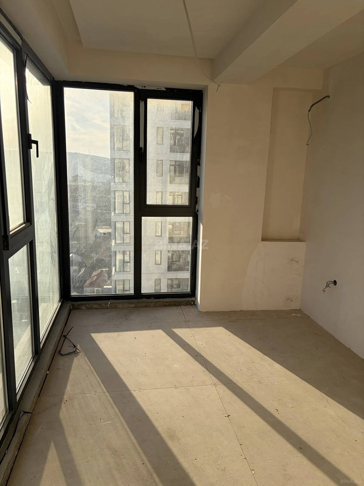 Satılır 3 otaqlı mənzil 77 m²