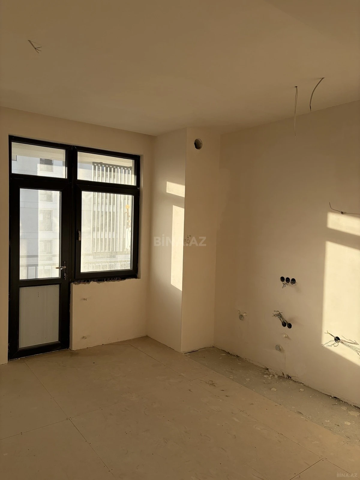 Satılır 3 otaqlı mənzil 77 m²