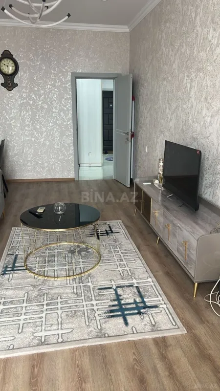 Kirayə verilir 2 otaqlı mənzil 100 m²