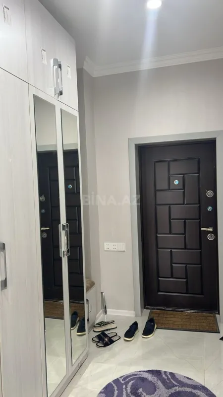 Kirayə verilir 2 otaqlı mənzil 100 m²