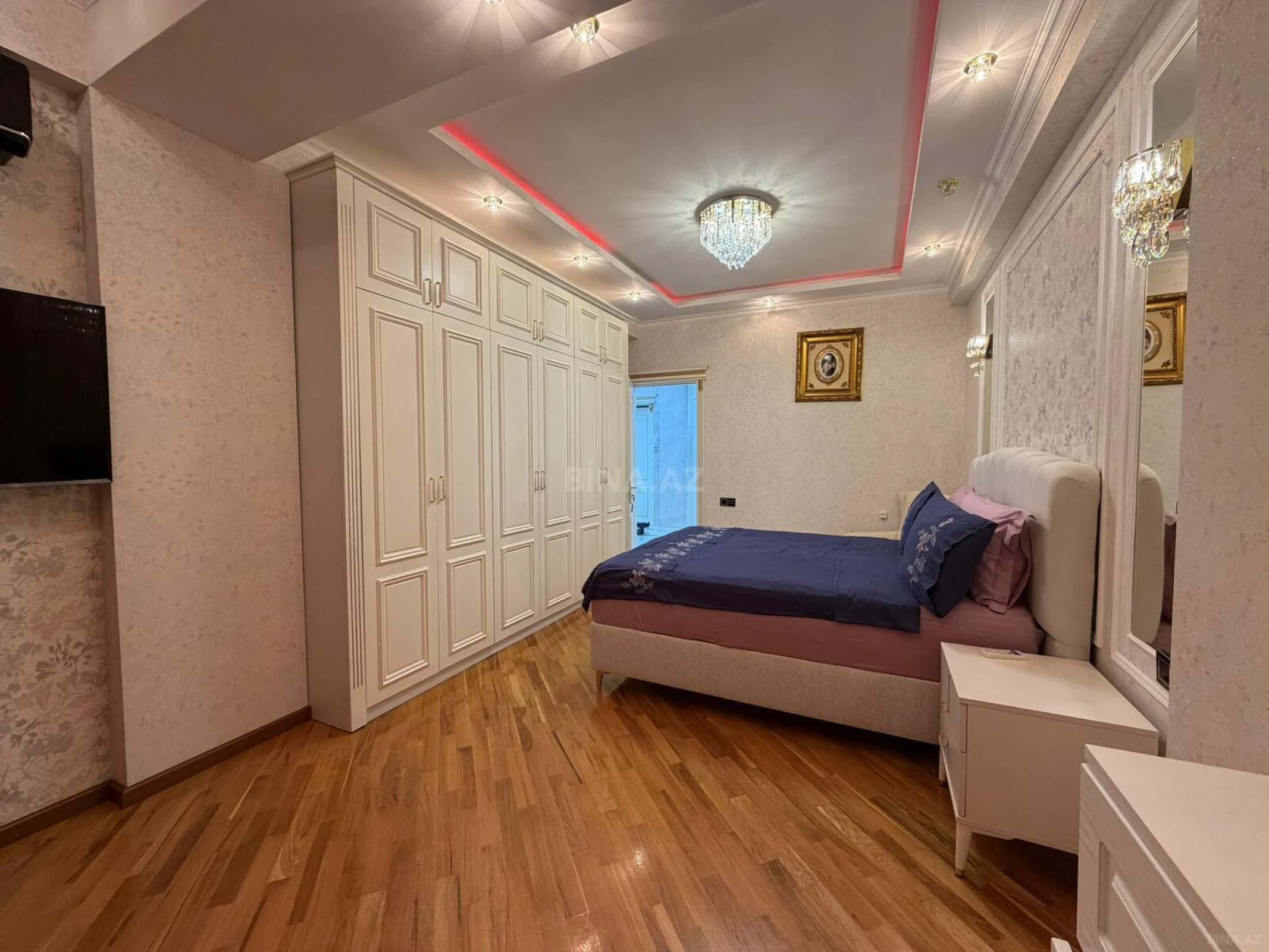 Satılır 2 otaqlı mənzil 110 m²