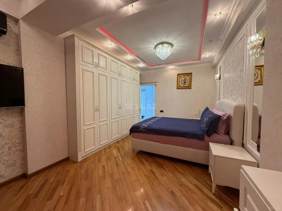 Satılır 2 otaqlı mənzil 110 m²