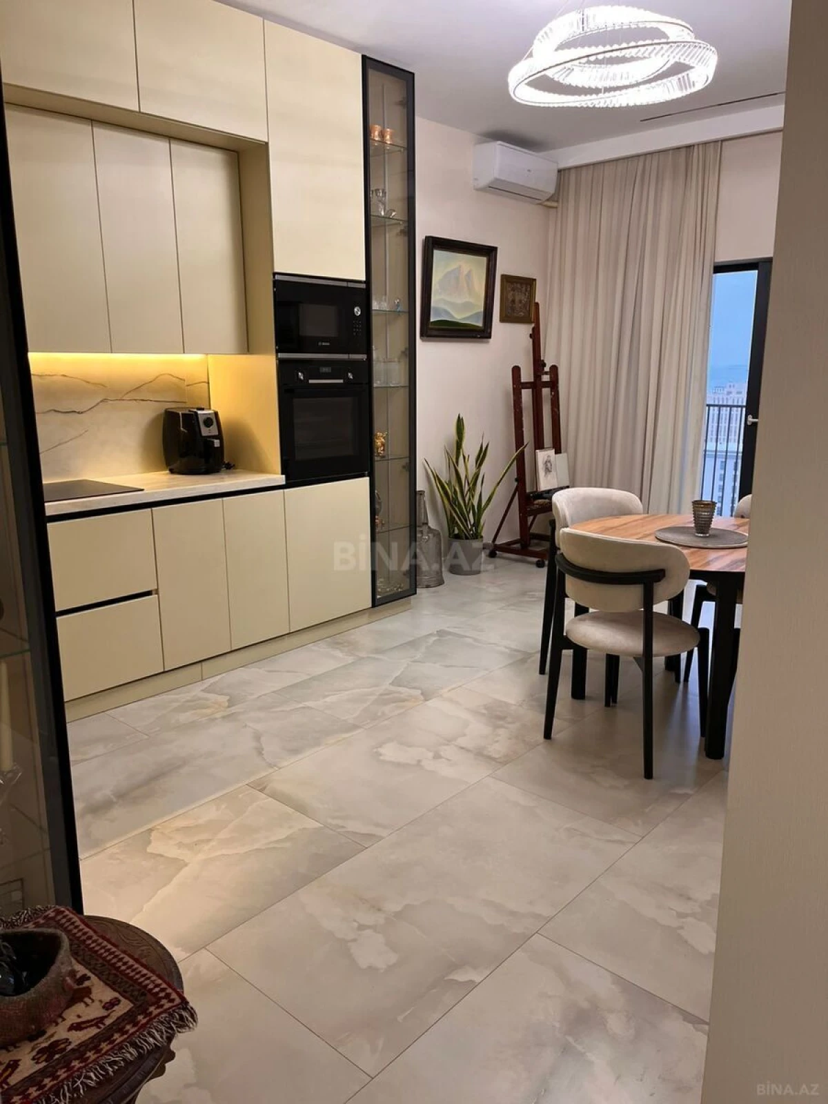 Satılır 3 otaqlı mənzil 92 m²