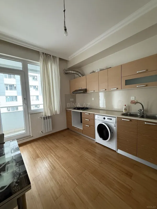 Kirayə verilir 2 otaqlı mənzil 70 m²