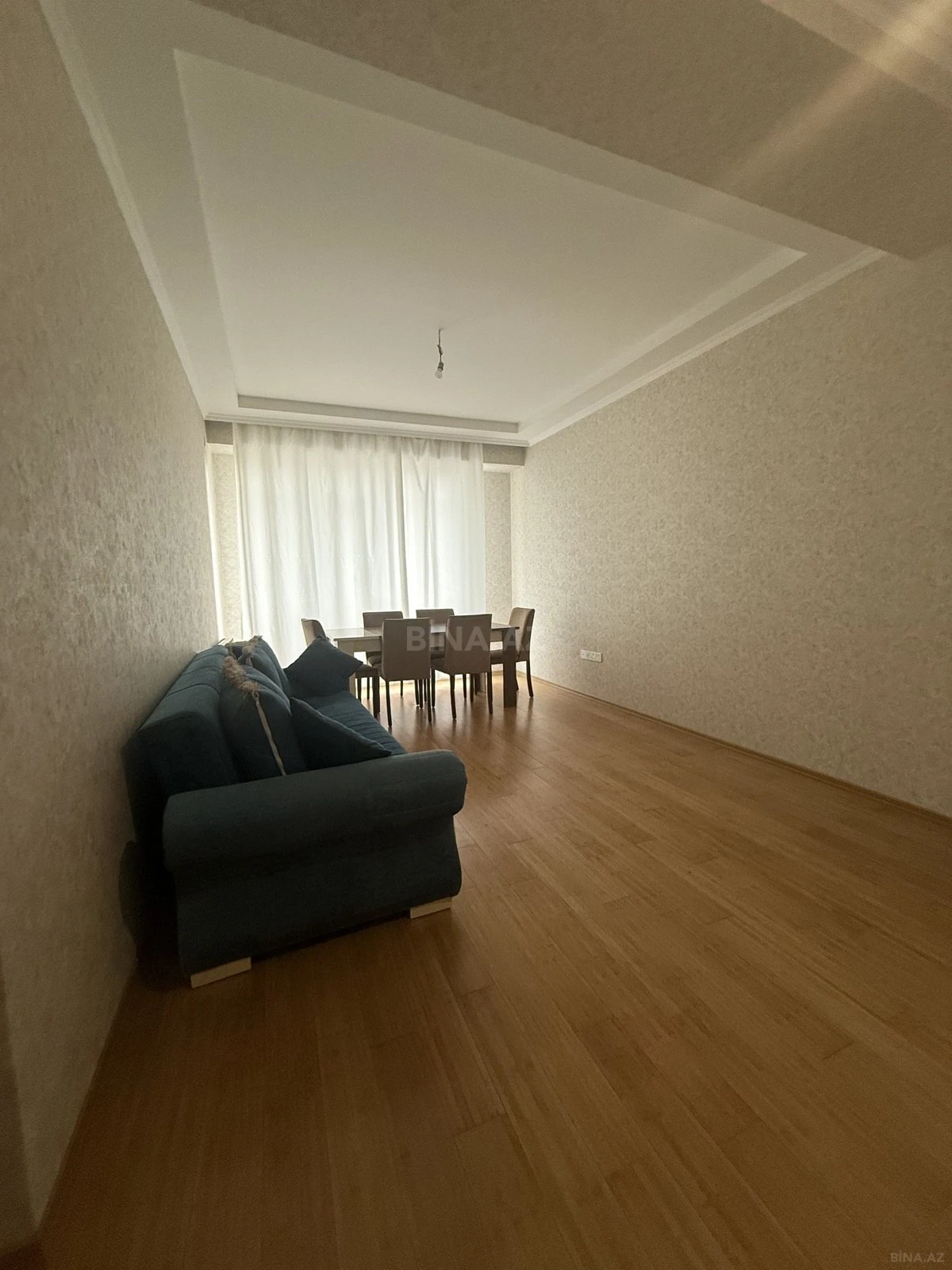 Kirayə verilir 2 otaqlı mənzil 70 m²