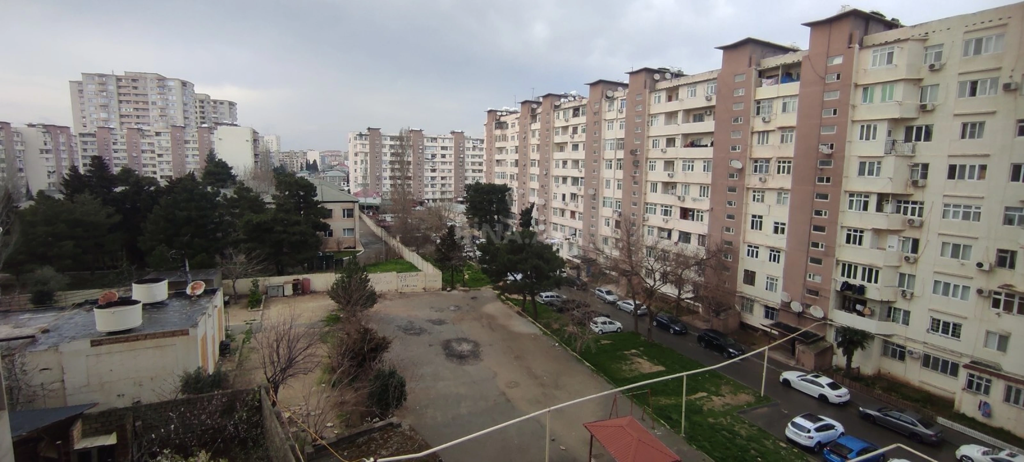 Satılır 3 otaqlı mənzil 106 m²