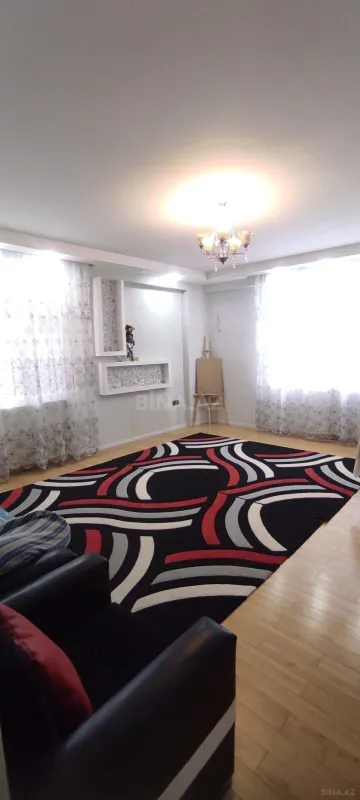 Satılır 3 otaqlı mənzil 106 m²