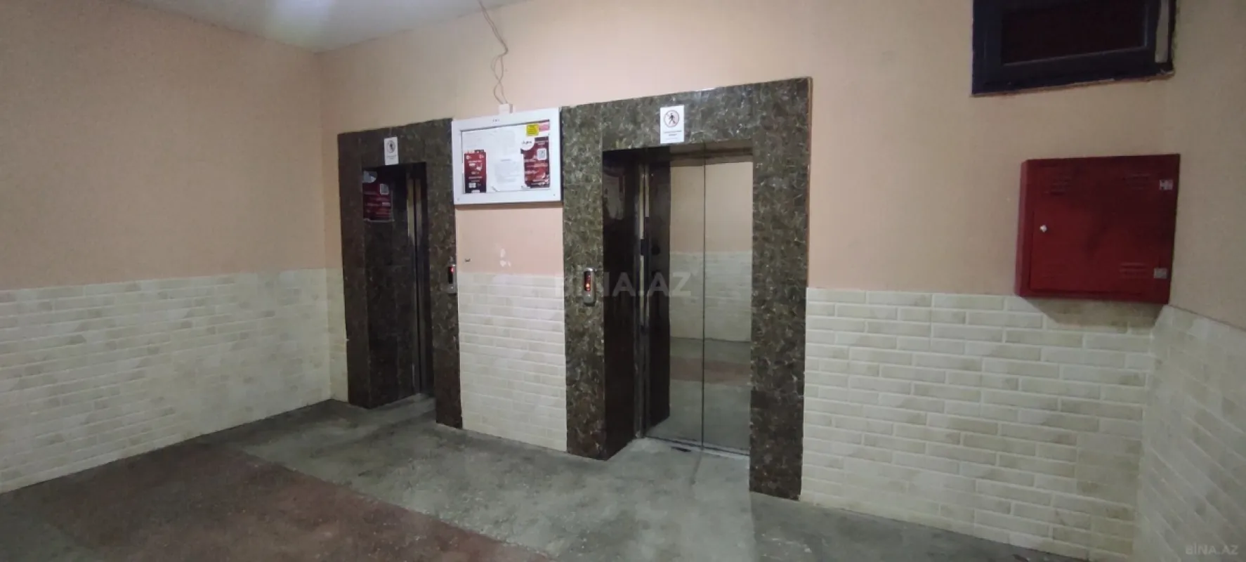 Satılır 3 otaqlı mənzil 106 m²