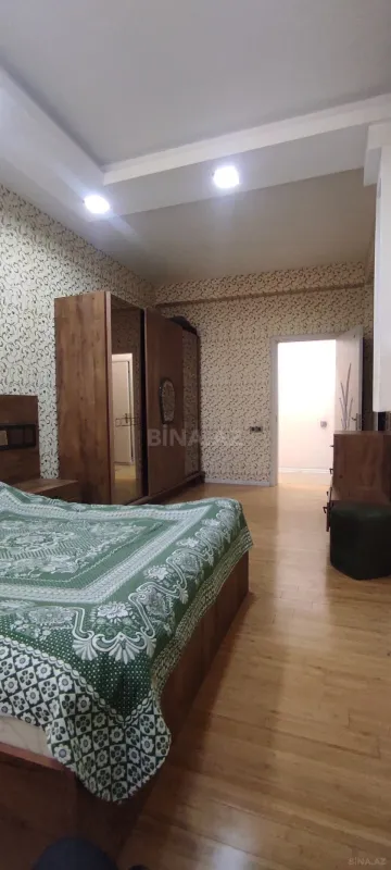 Satılır 3 otaqlı mənzil 106 m²