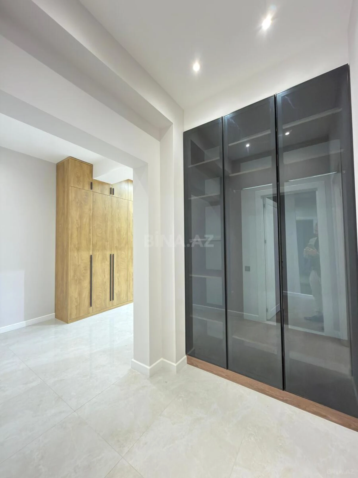 Satılır 3 otaqlı mənzil 119 m²