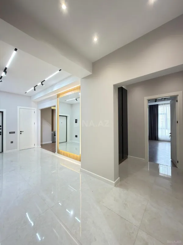 Satılır 3 otaqlı mənzil 119 m²
