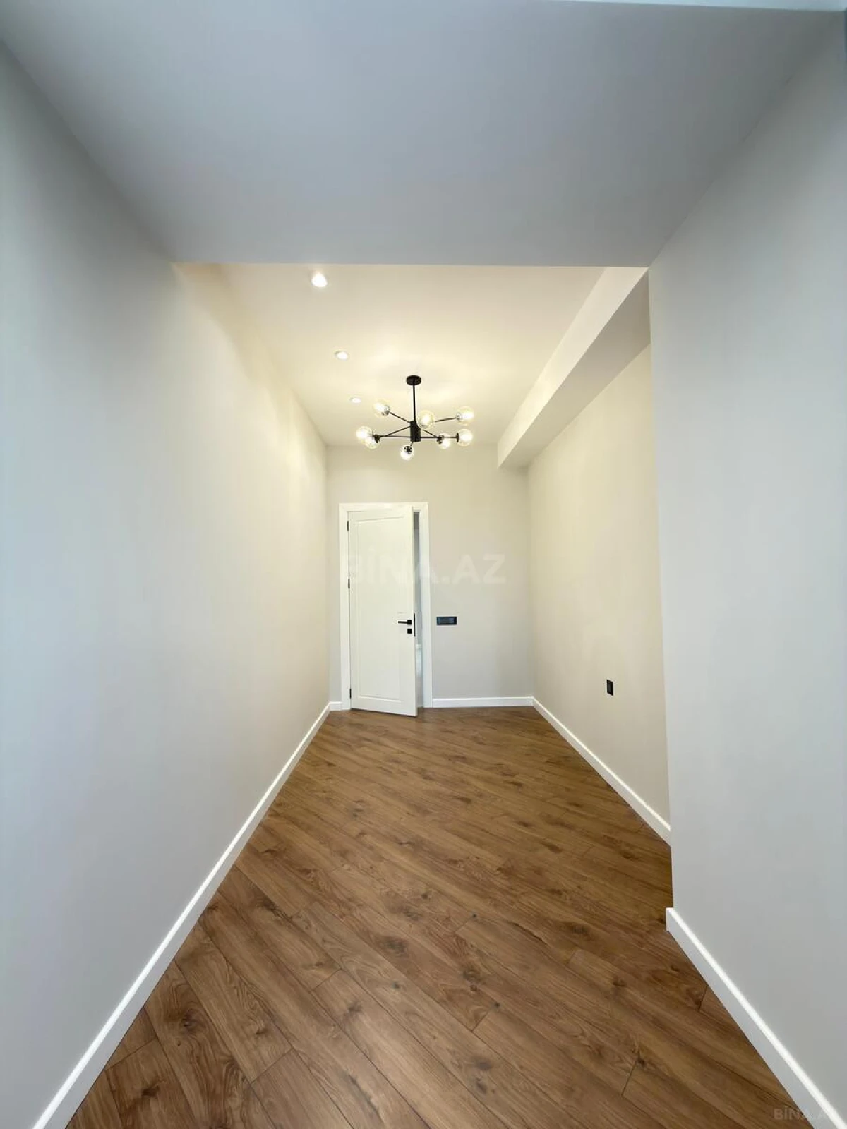 Satılır 3 otaqlı mənzil 119 m²