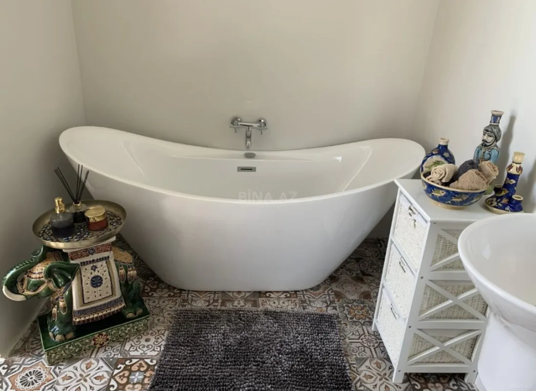 Kirayə verilir 5 otaqlı həyət evi 220 m²