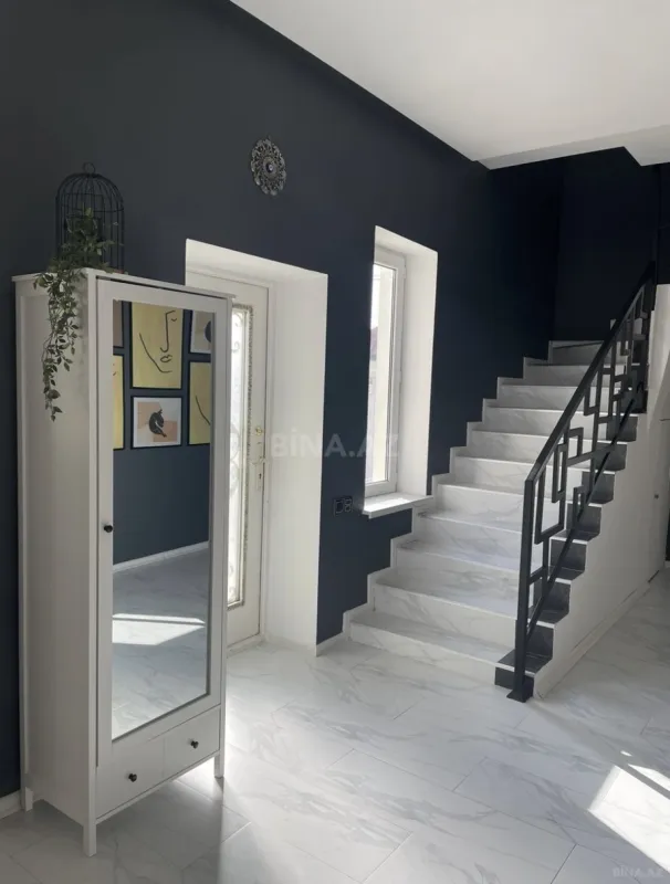 Kirayə verilir 5 otaqlı həyət evi 220 m²