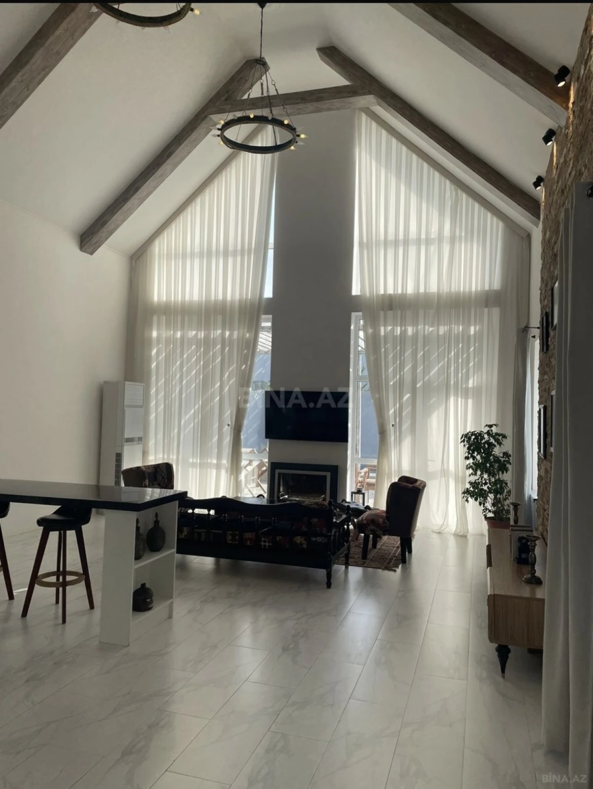 Kirayə verilir 5 otaqlı həyət evi 220 m²