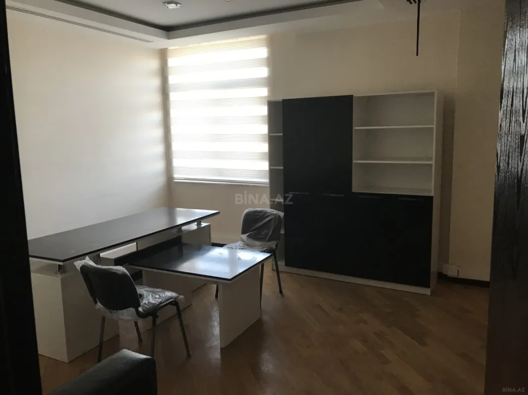 Kirayə verilir 7 otaqlı ofis 250 m²