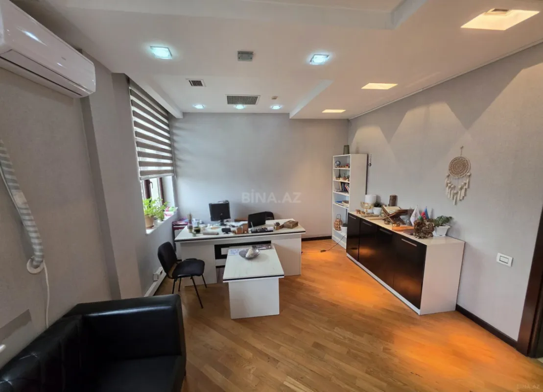 Kirayə verilir 7 otaqlı ofis 250 m²