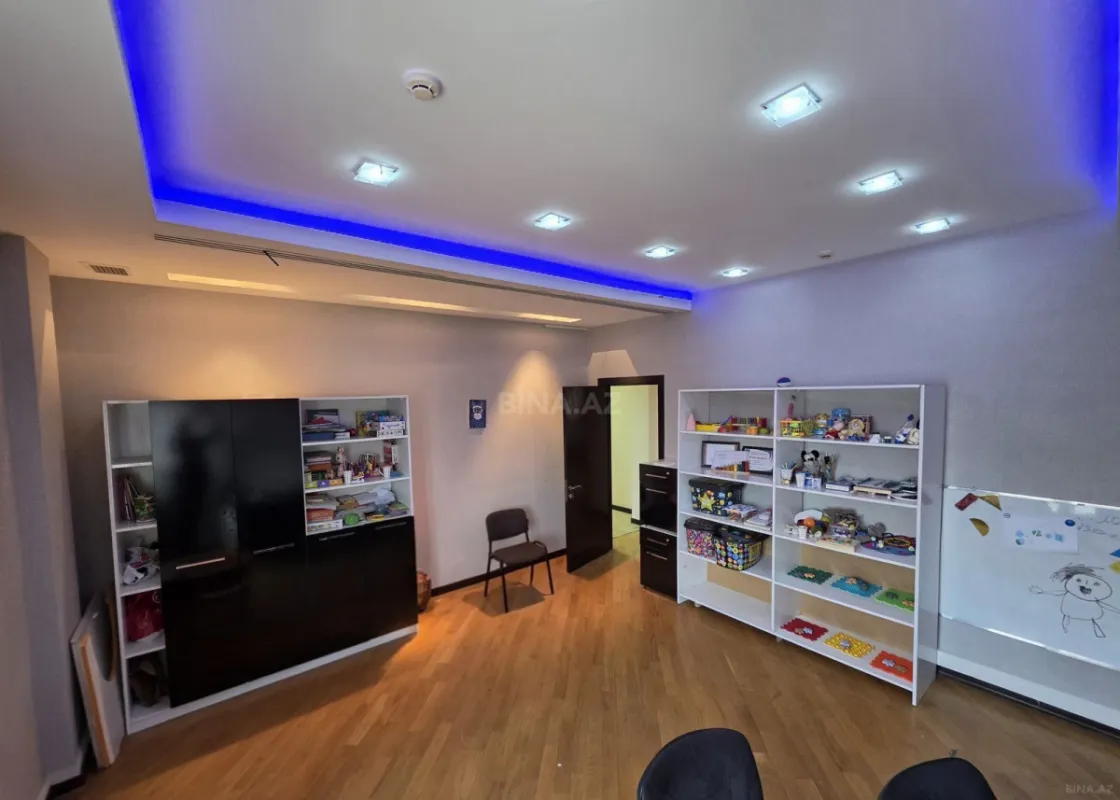 Kirayə verilir 7 otaqlı ofis 250 m²