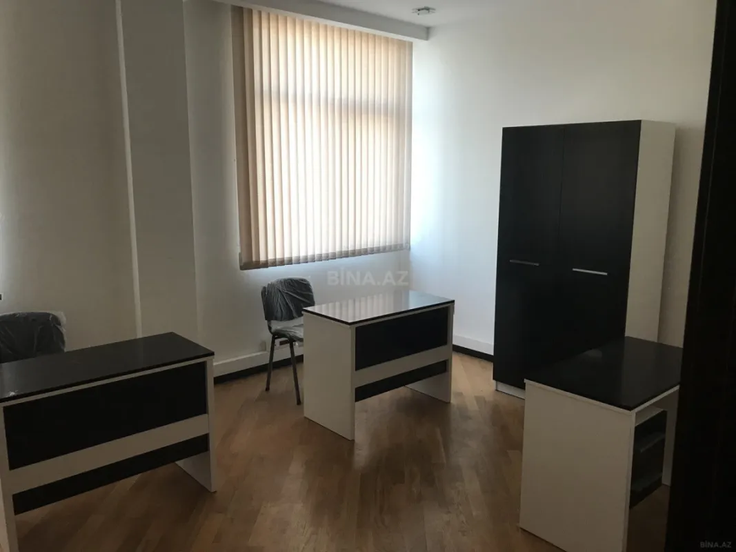 Kirayə verilir 7 otaqlı ofis 250 m²