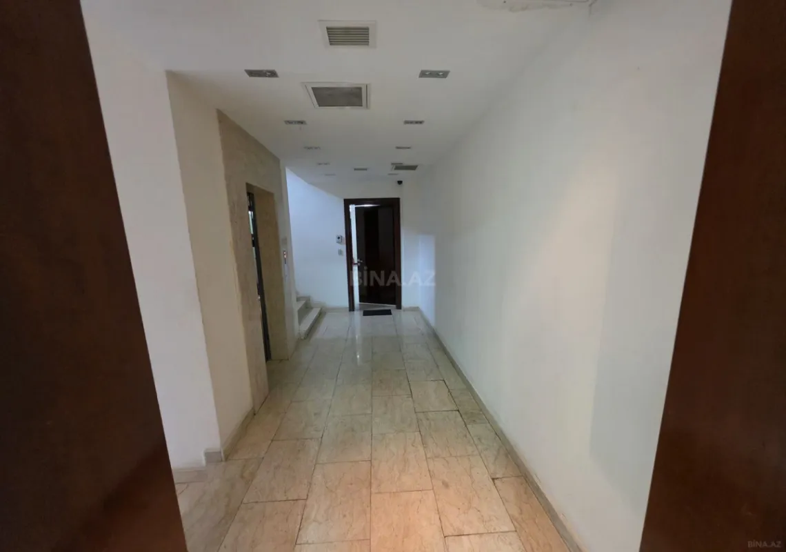 Kirayə verilir 7 otaqlı ofis 250 m²