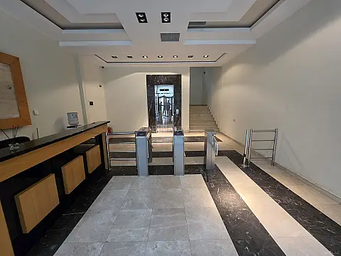 Kirayə verilir 7 otaqlı ofis 250 m²