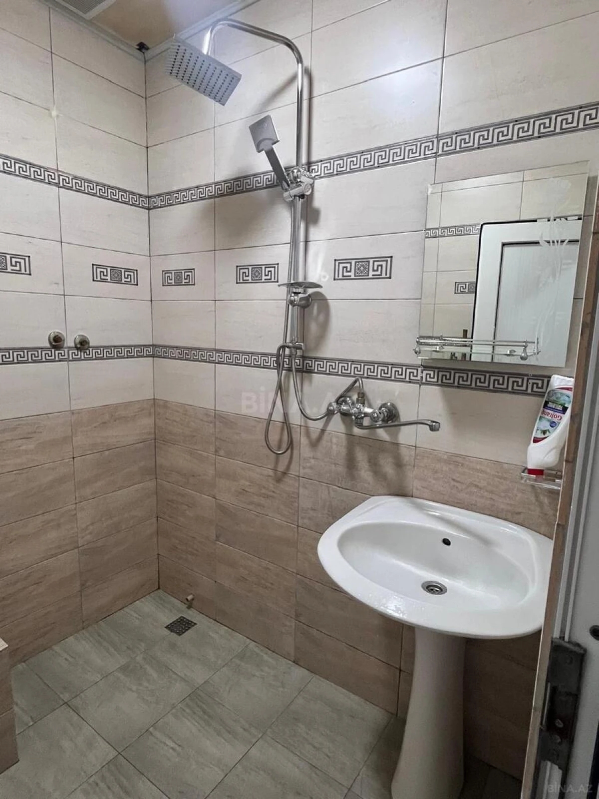 Kirayə verilir 2 otaqlı mənzil 45 m²