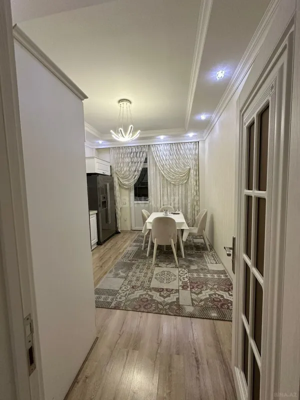 Kirayə verilir 2 otaqlı mənzil 100 m²