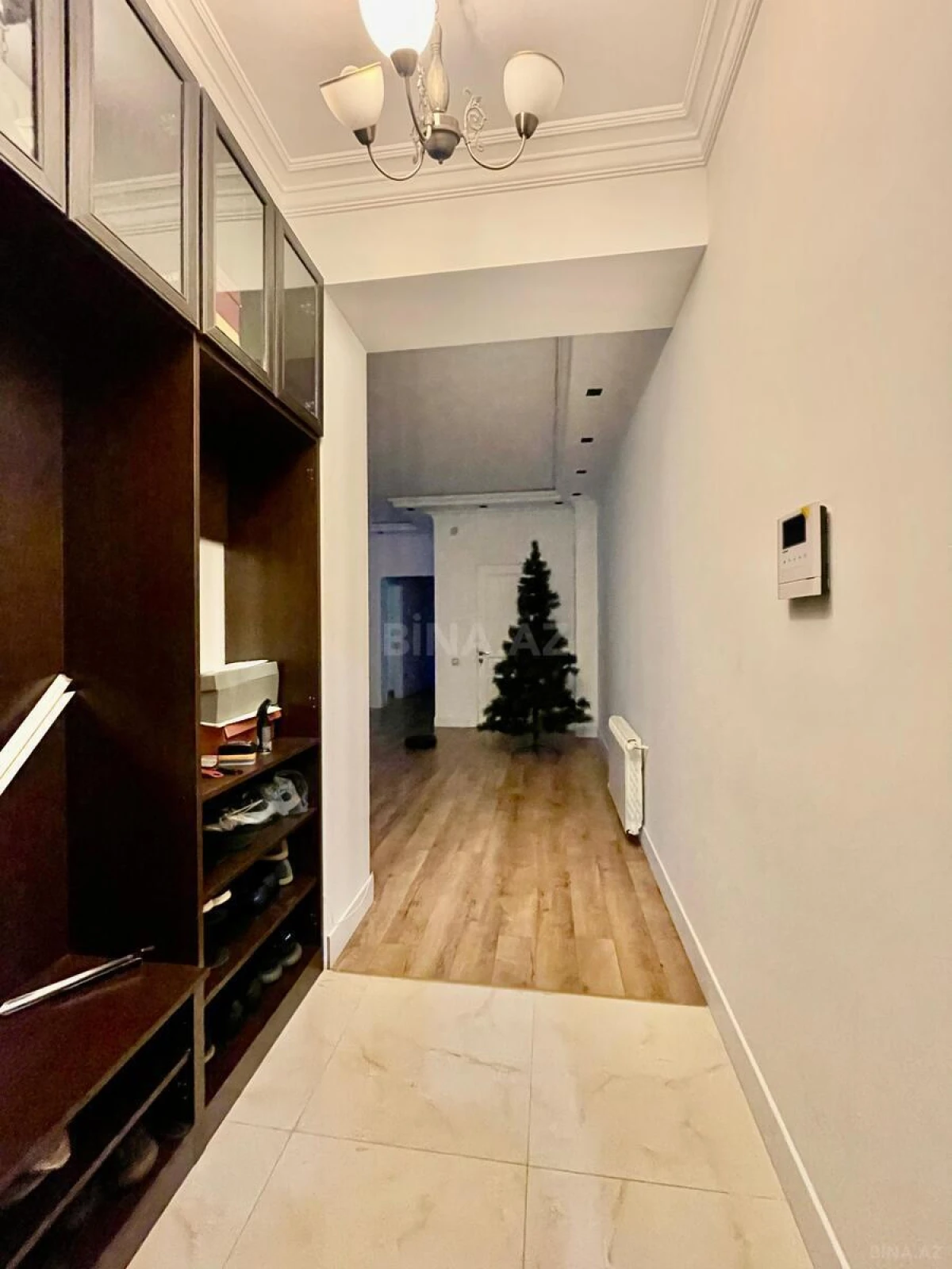 Kirayə verilir 3 otaqlı mənzil 150 m²
