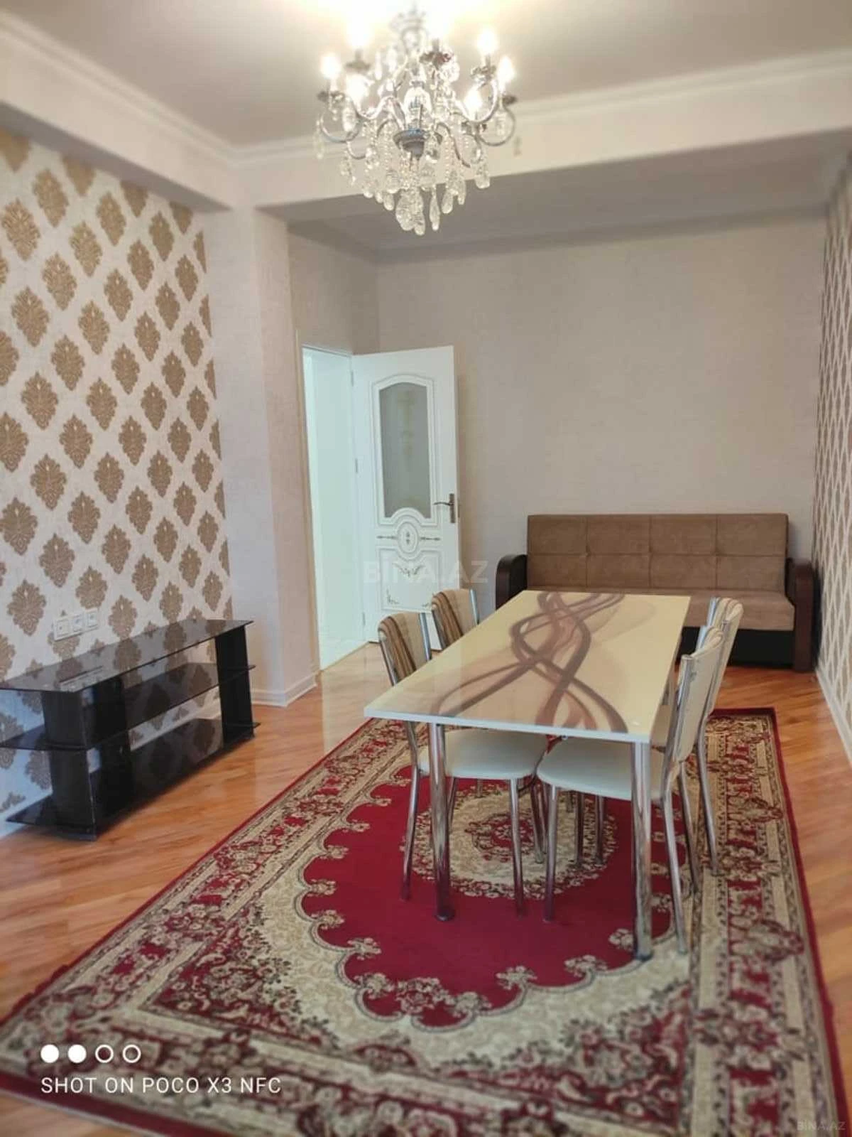 Kirayə verilir 2 otaqlı mənzil 60 m²