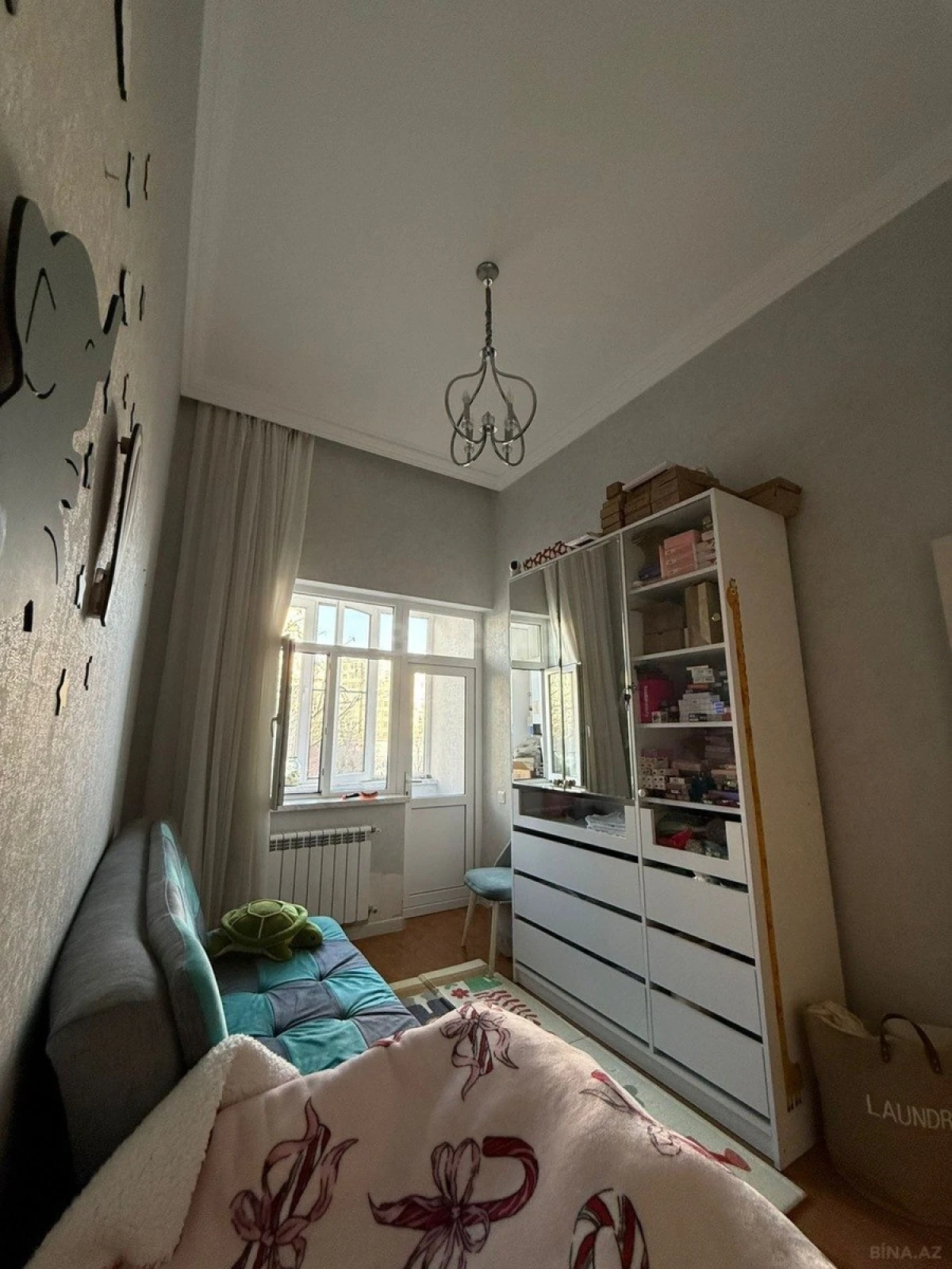 Satılır 3 otaqlı mənzil 105 m²