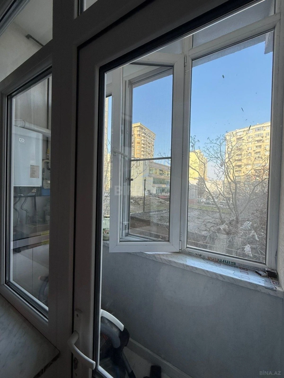 Satılır 3 otaqlı mənzil 105 m²