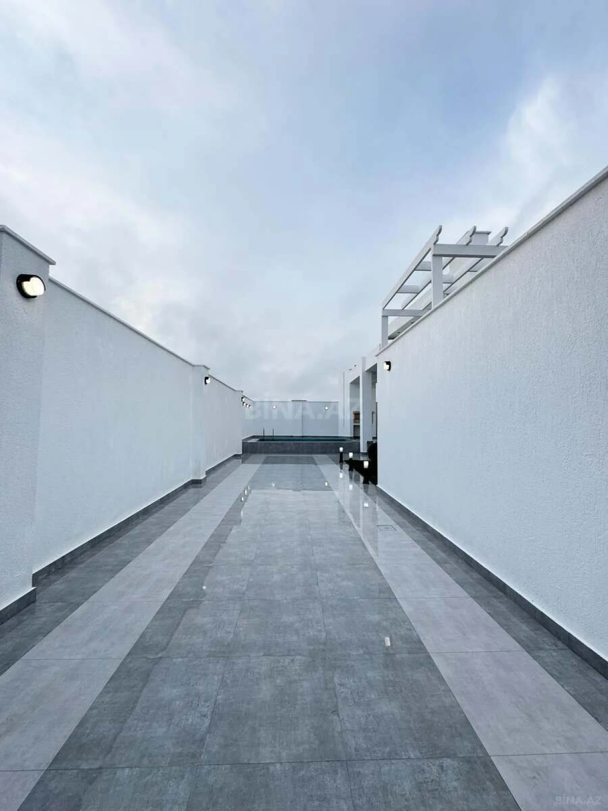 Satılır 4 otaqlı həyət evi 145 m²