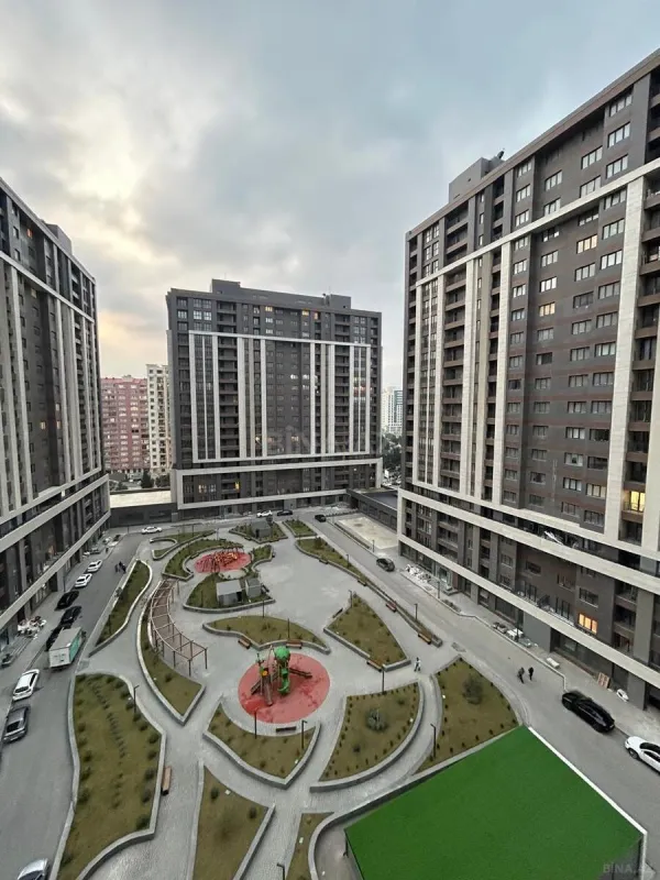 Satılır 3 otaqlı mənzil 128 m²